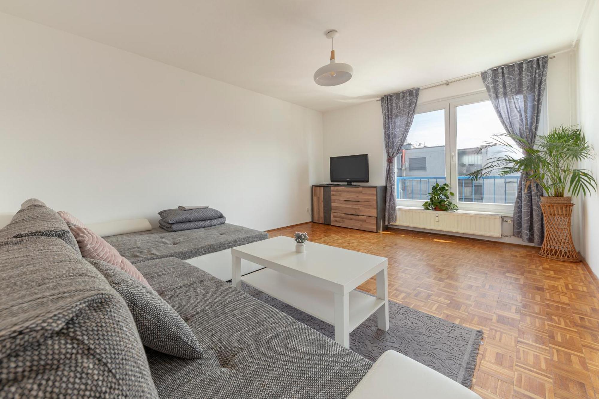 Cosy And Bright Apartment Ljubljana Exterior photo